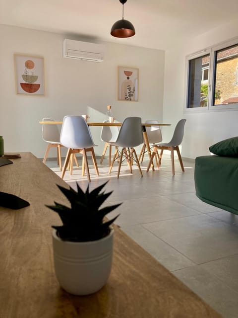 Dining area, air conditioner