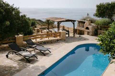Patio, Pool view, Sea view, Swimming pool, sunbed