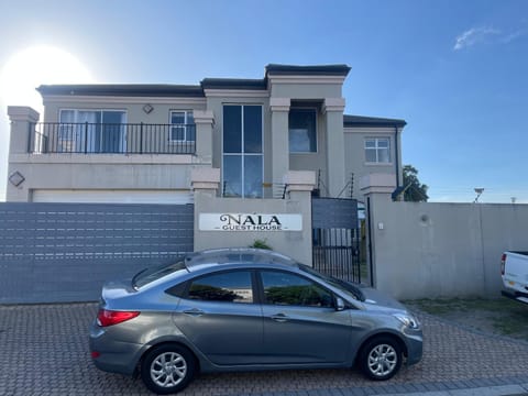 Property building, Day, Parking