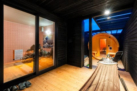 Sauna, Bathroom