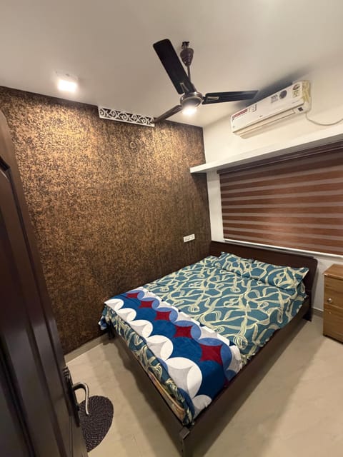 Bed, Bedroom, air conditioner
