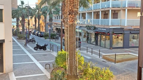 Neighbourhood, City view