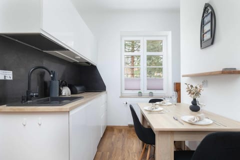 Coffee/tea facilities, Kitchen or kitchenette