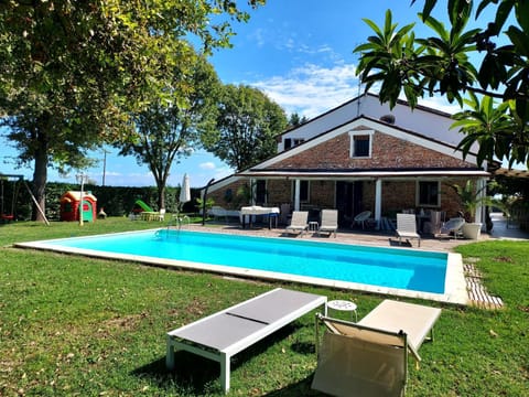 Property building, Natural landscape, Garden view, Pool view, Swimming pool, sunbed