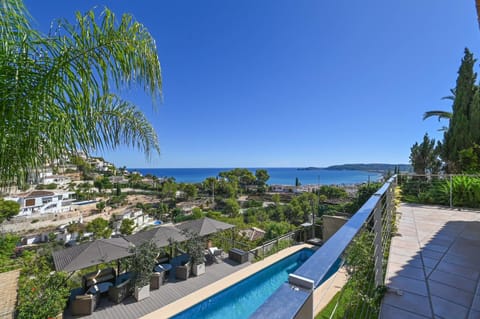Natural landscape, Pool view, Sea view, Swimming pool