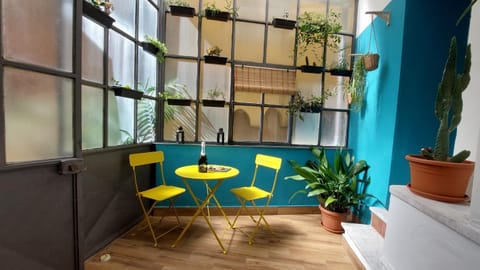 Seating area
