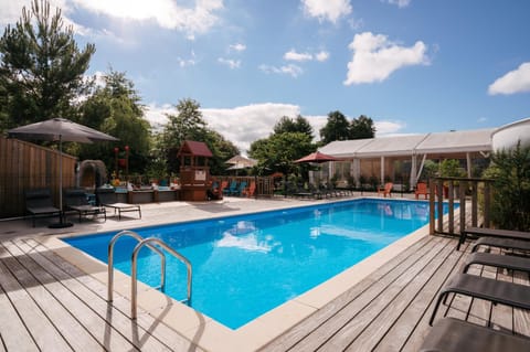 Aqua park, Swimming pool