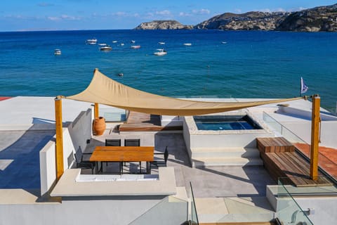 Hot Tub, Dining area, Sea view