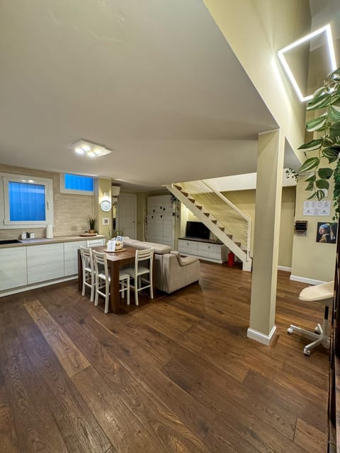 DEA DREAMS - Lofty Marghera House in Milan