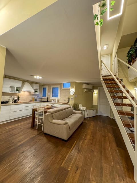 DEA DREAMS - Lofty Marghera House in Milan