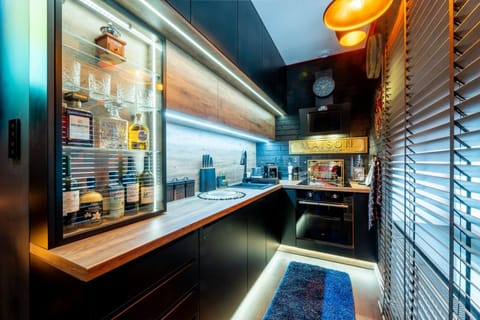 Kitchen or kitchenette, Food and drinks, Other, Other, Other, Seating area, Food, stove