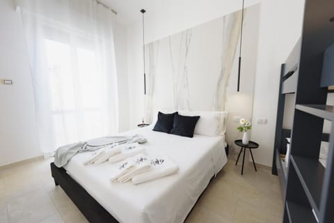 Bedroom, bunk bed