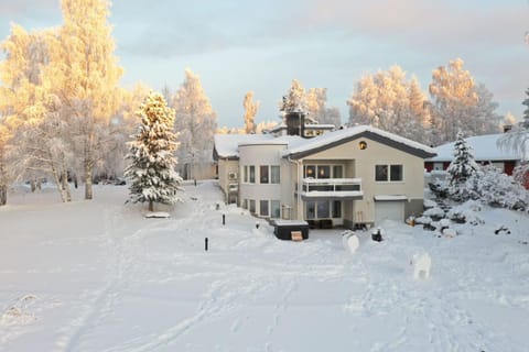 Grand Villa Kataja Villa in Rovaniemi