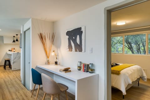 Comfy Apartment with Leafy Views by Tasman Apartment hotel in Mexico City