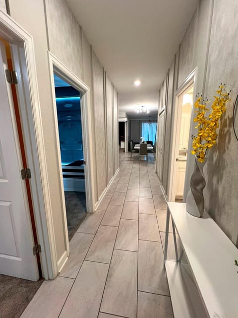 Spacious 5BR Villa w/ Private Pool Near Disney & Orlando! House in Kissimmee