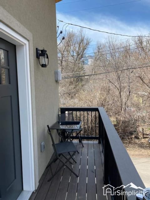 Heart of Golden Balcony Near Mtns & Red Rocks Bed and Breakfast in Golden