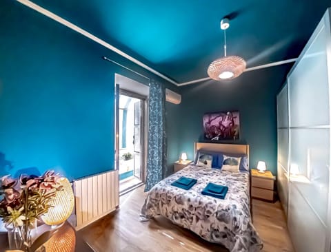 Bed, Photo of the whole room