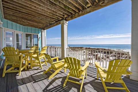 Four SeaSuns House in West Beach