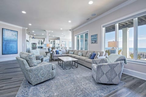 Four SeaSuns House in West Beach