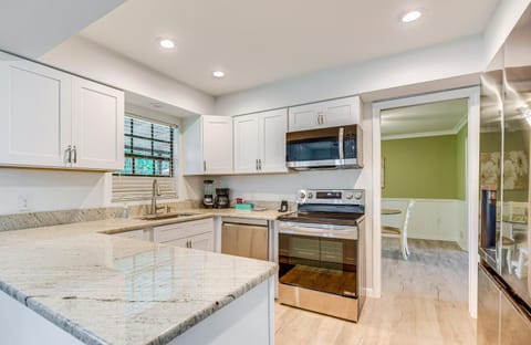 8 Mi to World Equestrian Center Walkable Getaway House in Ocala