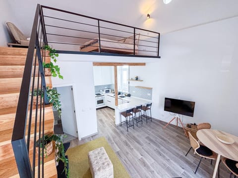 Communal lounge/ TV room, Kitchen or kitchenette, Living room, Dining area