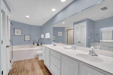 Palm Beach 52D by Vacation Homes Collection Apartment in Orange Beach