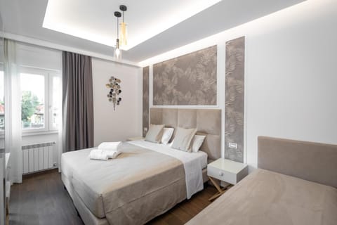 Bed, Photo of the whole room, Bedroom, internet