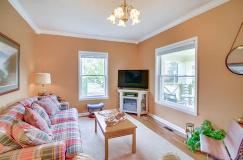 1 Mi to KFC Museum Corbin Getaway! House in Kentucky