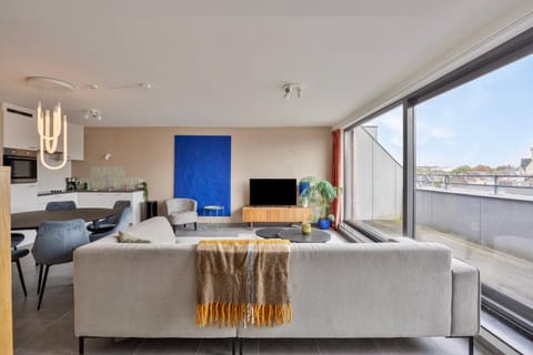 TV and multimedia, Balcony/Terrace, Living room, Seating area