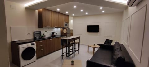 Kitchen or kitchenette, Living room