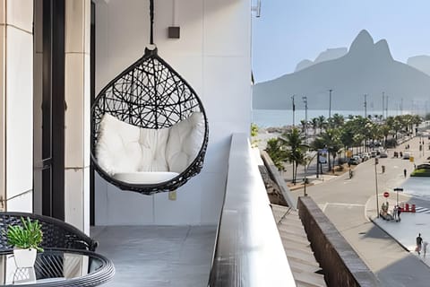 Balcony/Terrace, Mountain view, Sea view, Street view, Sunset