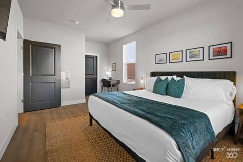 Deluxe 2BR Near Amp, Culture & Walmart wPool Apartment in Rogers