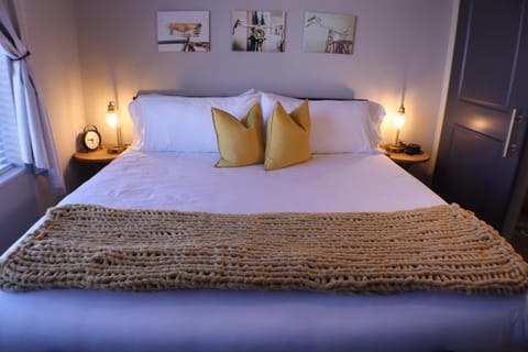 Deluxe 2BR Near Amp, Culture & Walmart wPool Apartment in Rogers