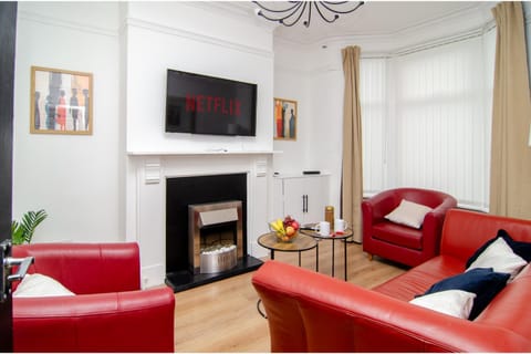 TV and multimedia, Living room, Seating area