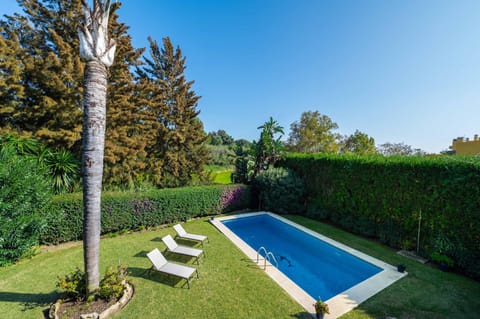 Villa in Marbella with golf views Villa in San Pedro de Alcántara