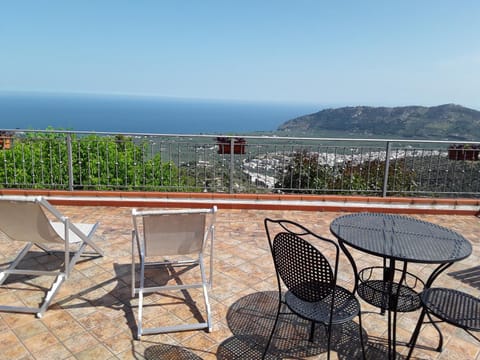 City view, Sea view