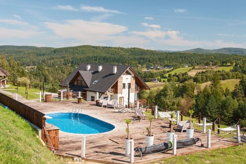 Property building, Day, Natural landscape, Garden, Garden view, Mountain view, Pool view, Swimming pool, Swimming pool, sunbed