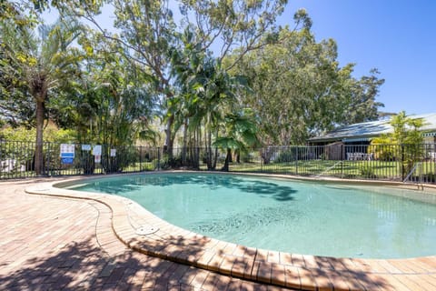 Swimming pool, Swimming pool