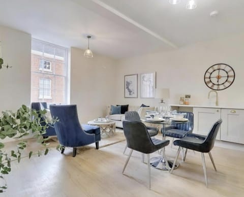 The Byron Suite Apartment in Lichfield