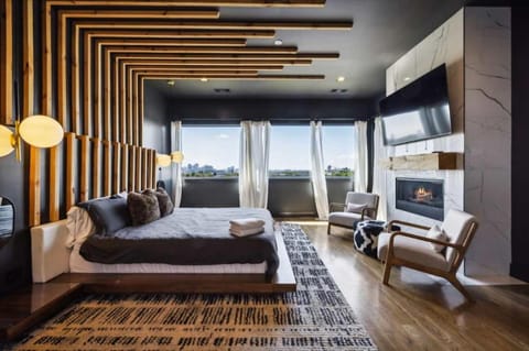 Epic Luxury Mansion w Nashville Skyline Views House in East Nashville