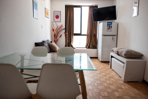 TV and multimedia, Kitchen or kitchenette, Living room