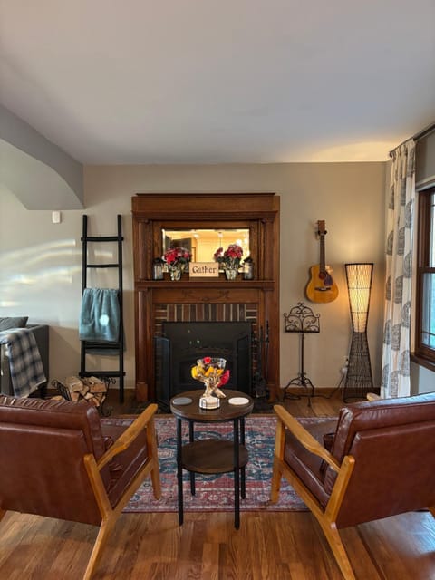 Bluegrass Resort - Nature rich escape, Between the Creation & ARK, Fully equipped kitchen, Pet friendly, Fire pit House in Indiana