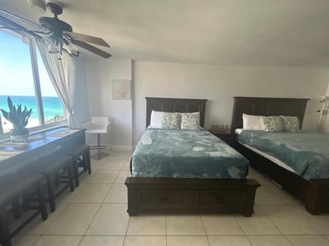 Beach Escape private studio Apartment hotel in Sunny Isles Beach