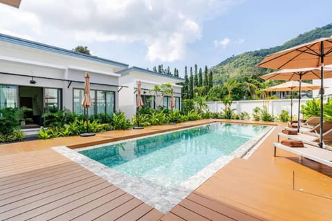 Garden view, Mountain view, Swimming pool
