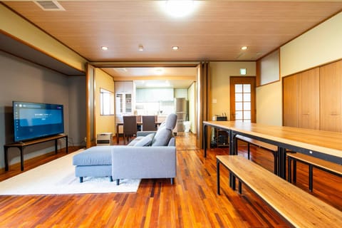Living room, Diving