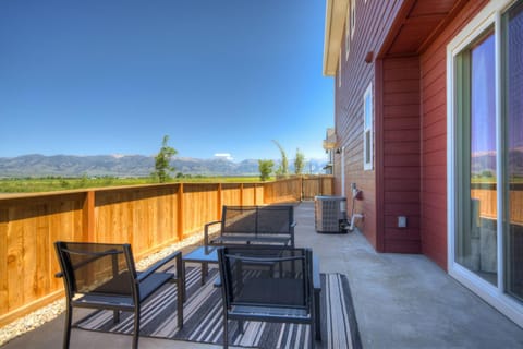 Spacious 3BR Home - Perfect Belgrade Getaway House in Belgrade