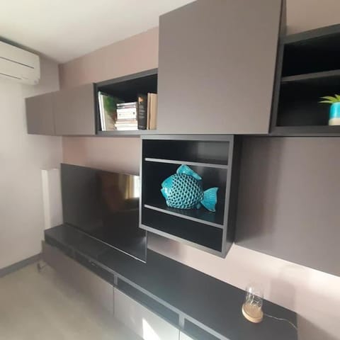 Petit Paradis Hyper Centre Sanary 3 chambres Parking Clims Wifi Terrasse Apartment in Sanary-sur-Mer