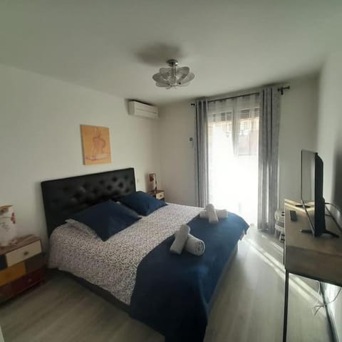 Petit Paradis Hyper Centre Sanary 3 chambres Parking Clims Wifi Terrasse Apartment in Sanary-sur-Mer