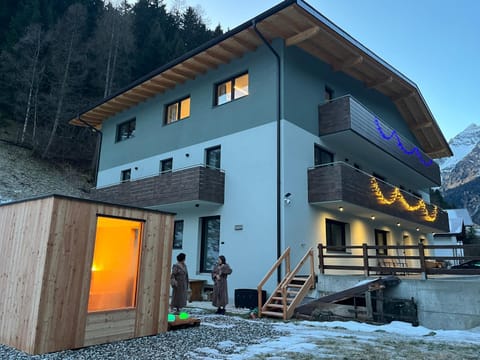 Property building, Sauna