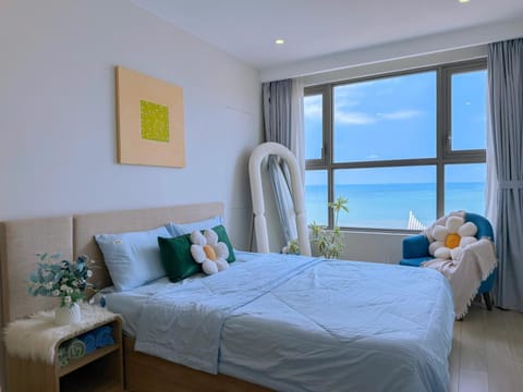 Bed, Bedroom, Sea view
